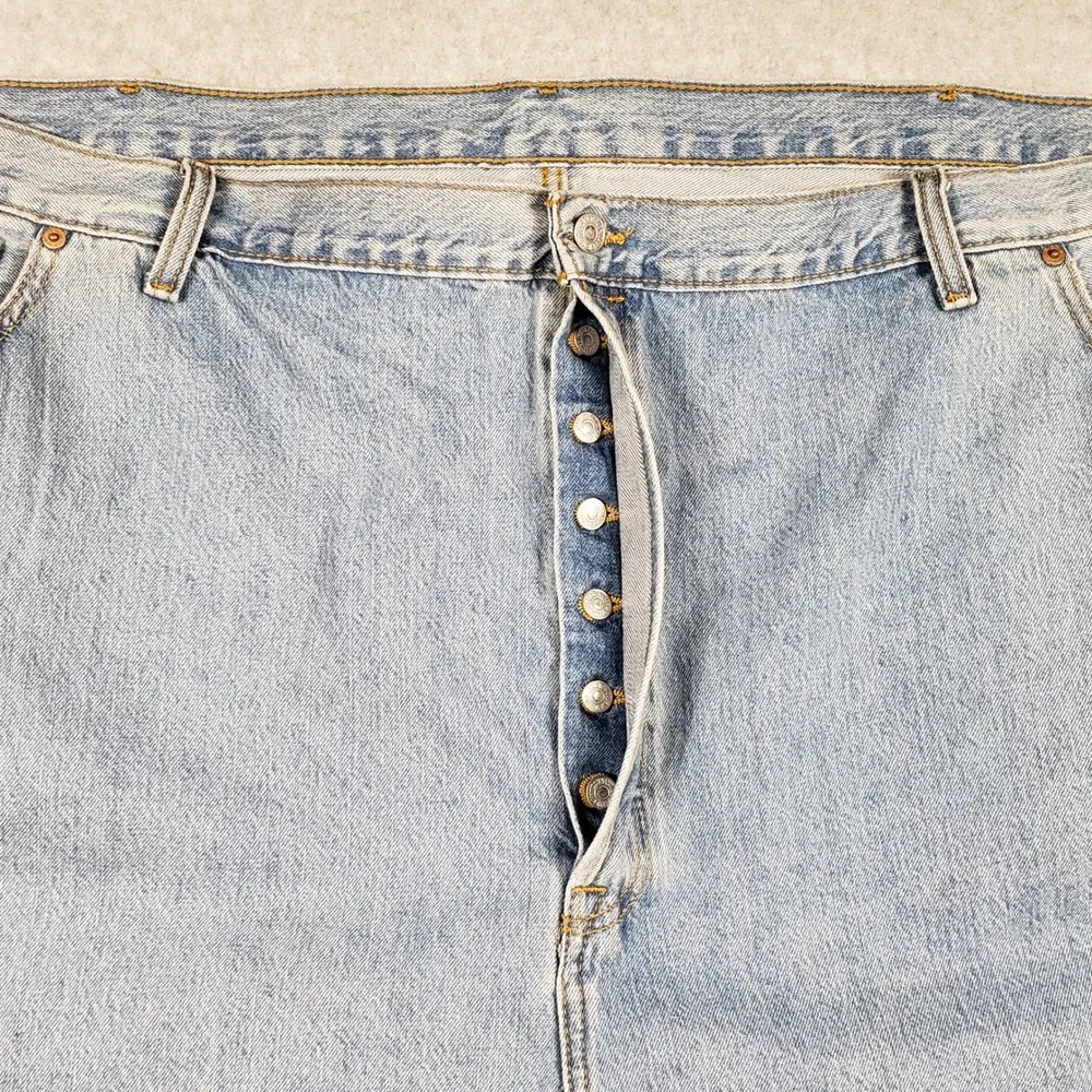 Classic Levi's 501‎ Mens Light Wash Straight Leg Button Fly Jeans W58 L30
